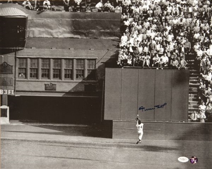 Willie Mays Signed 16” X 20” Photo of “The Catch”